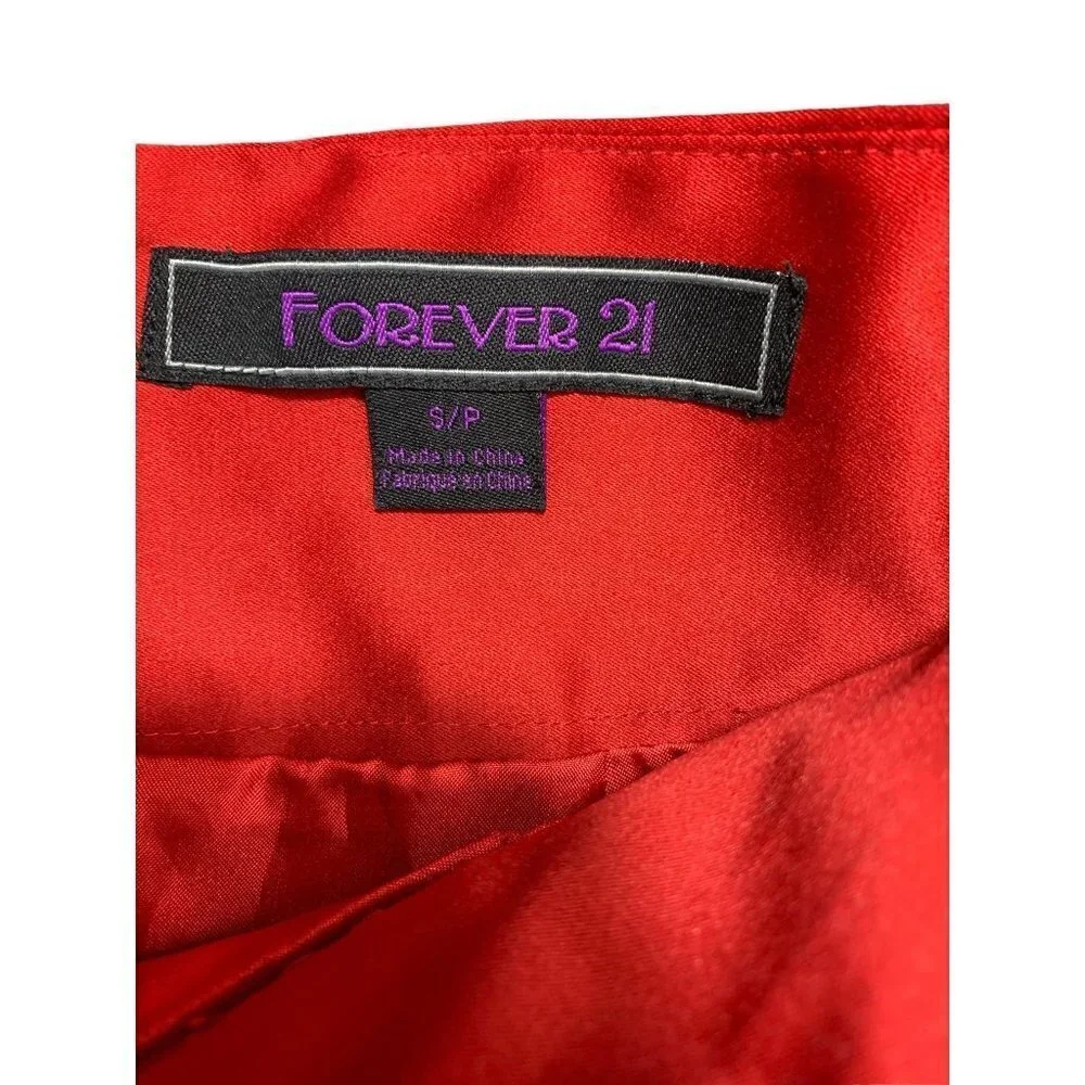 Forever 21 Women's Cherry Red Skrit